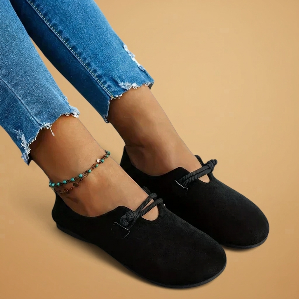 Calçado ortopédico Cláudia de mulher, sapatilhas casuais com cordões. Conforto e elegância para o seu dia a dia.