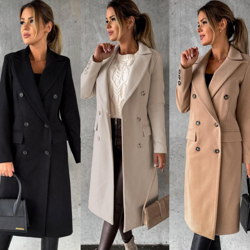 Agasalho feminino longo e sofisticado, com botões duplos, para um look chique.