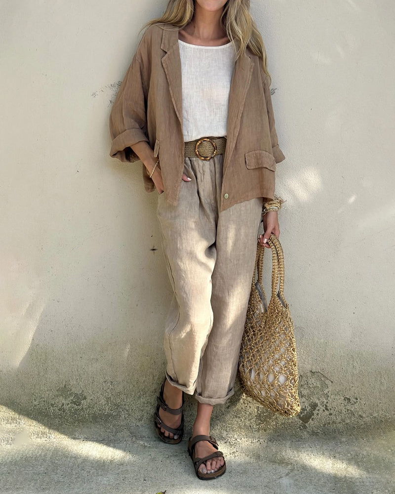 Conjunto feminino Flora duas peças, elegante e versátil para primavera-verão. Conforto e estilo casual descontraído.