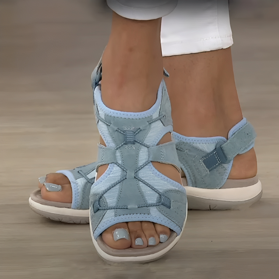 Sandálias femininas elegantes para o verão, oferecendo conforto diário e estilo casual. Perfeitas para mulher moderna.