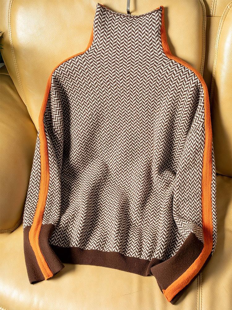 Suéter feminino com listras e gola alta, peça essencial para um look casual e elegante no outono inverno.