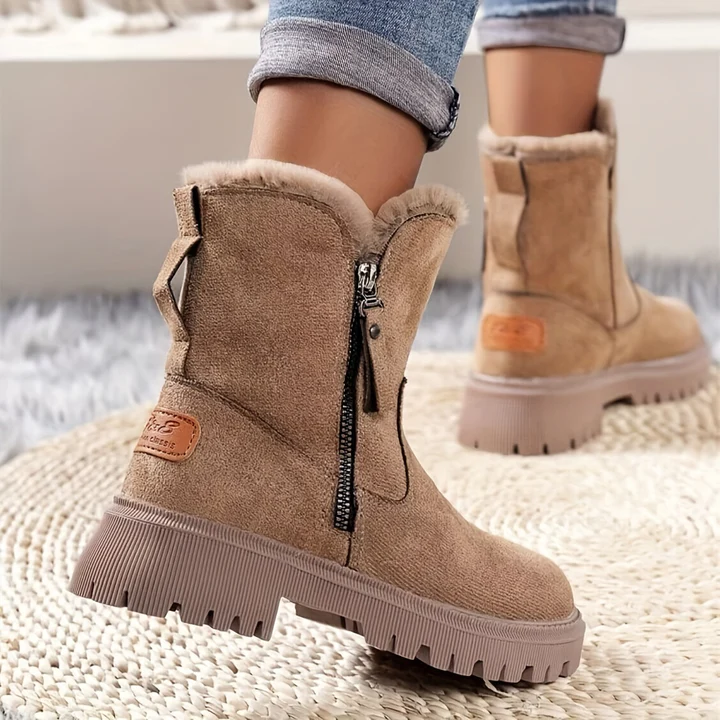 Bota feminina Amália preta, elegante e versátil, com forro interno para máximo conforto. Perfeita para inverno e estilo.