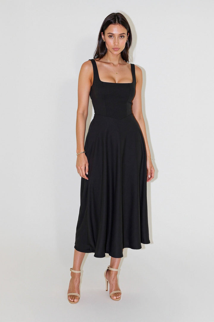 Vestido midi feminino elegante com decote quadrado. Perfeito para ocasiões especiais e moda verão.