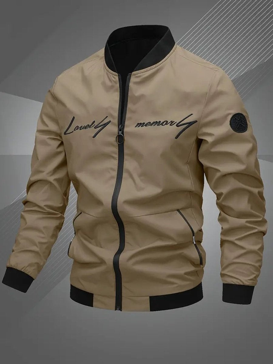 Homem caminhando com blusão bomber masculino, estilo urbano e moderno, conforto na primavera.