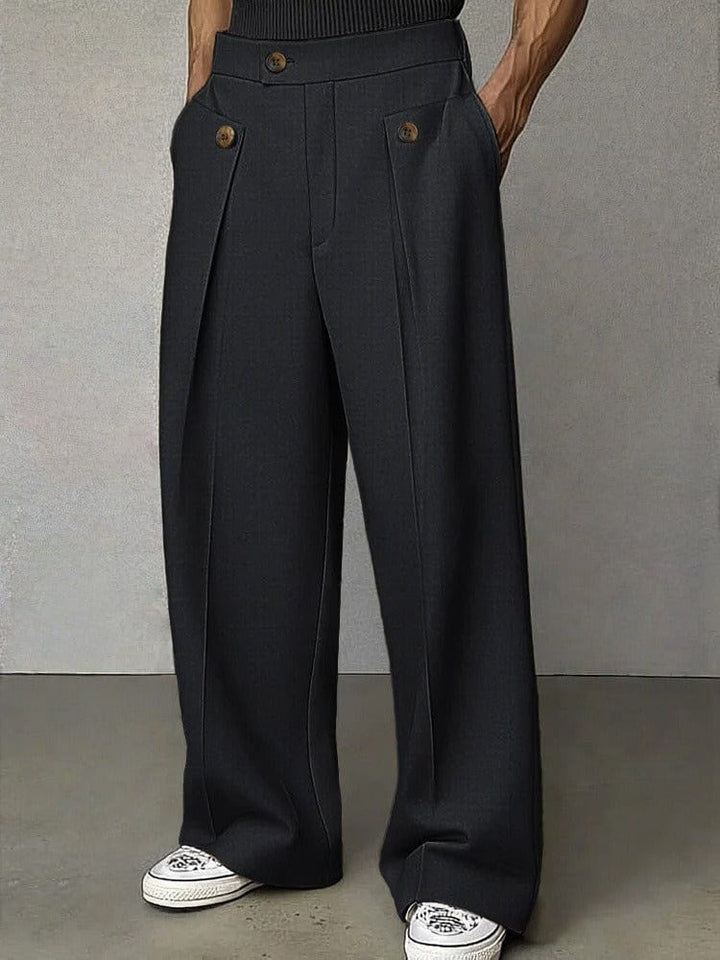 Calças wide leg masculinas, um item chave na moda contemporânea. Com pregas e bolsos, para máximo conforto.