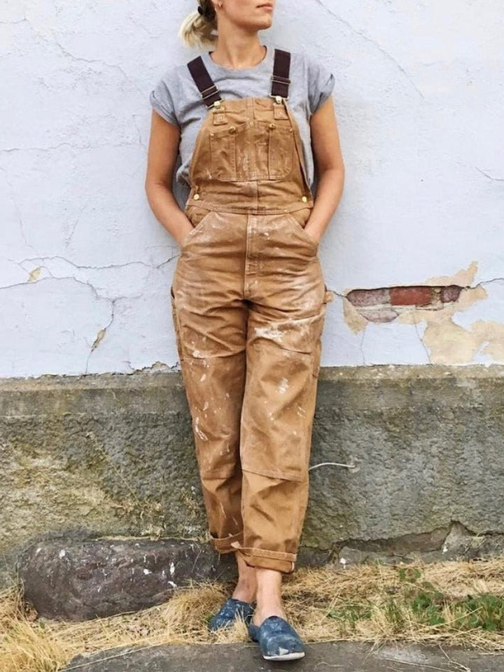 Jardineira de algodão feminina para jardim. Casual, confortável, corte largo e alças ajustáveis. Moda mulher.