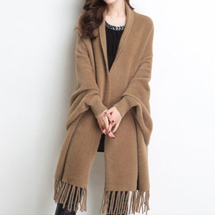 Casaco feminino com franjas, disponível em variedade de cores, ideal para roupa feminina e casual chic.