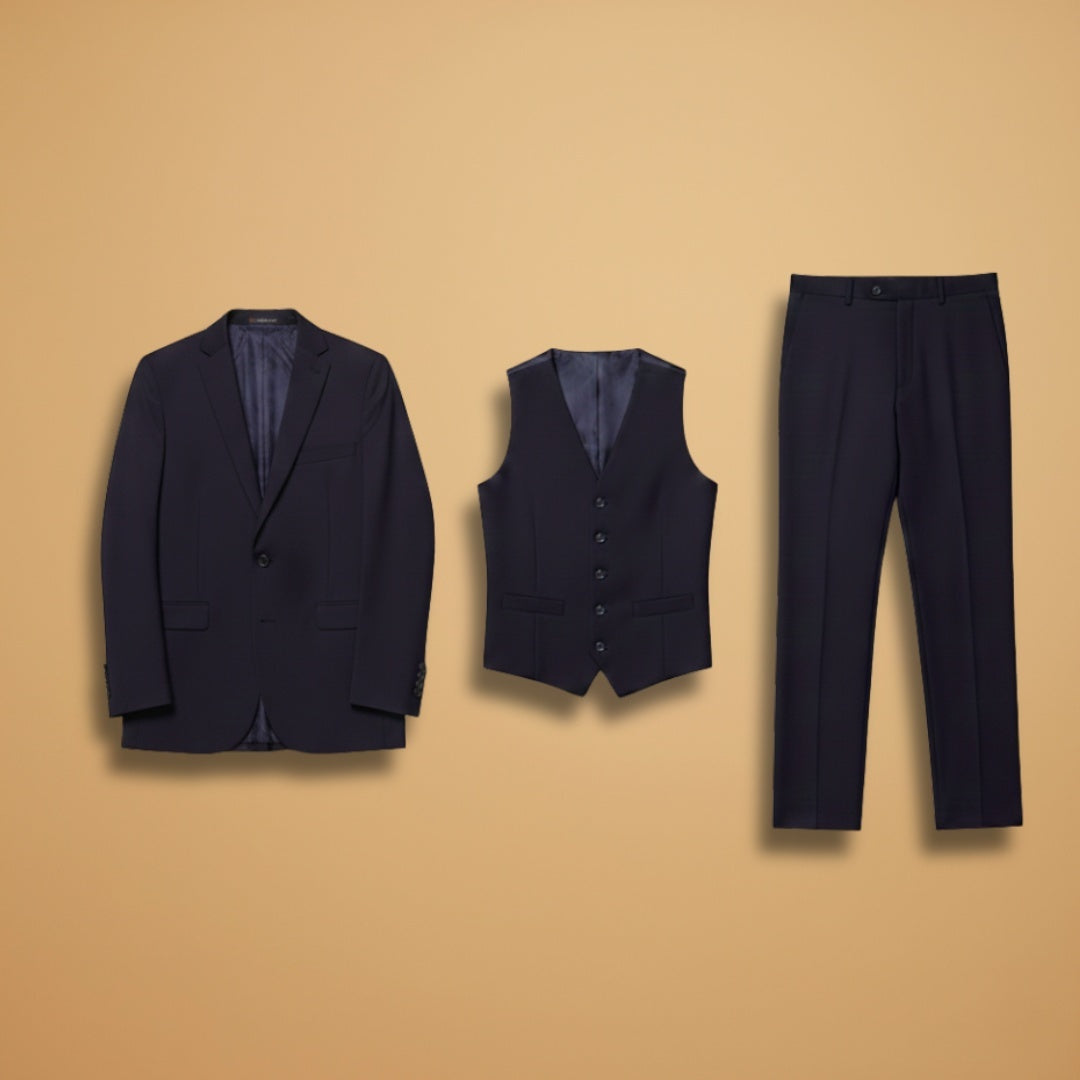 Fato 3 peças masculino elegante: blazer, colete formal e calças clássicas. Roupa formal perfeita para eventos especiais.