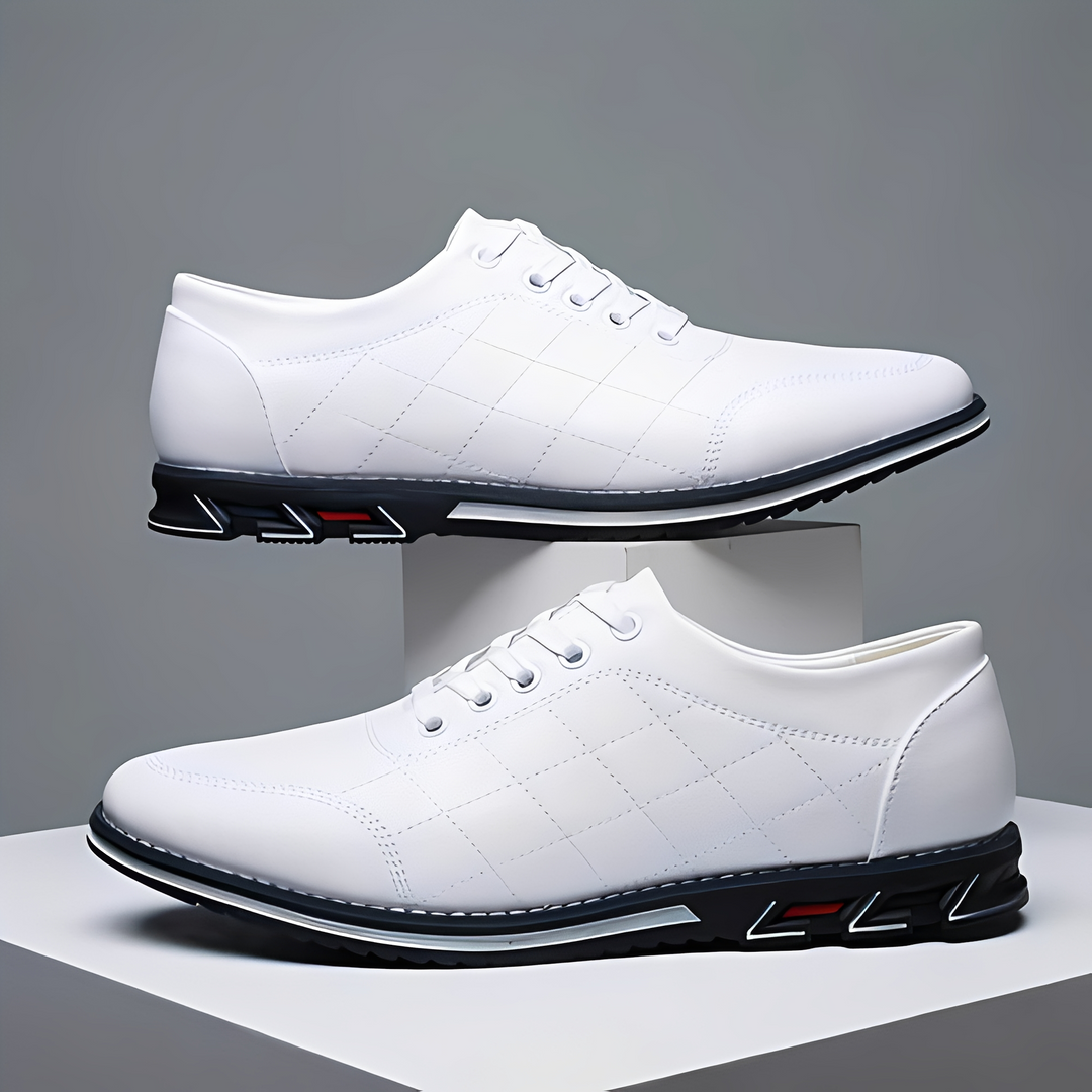 Sapatos casuais masculinos modernos com cadarço, perfeitos para o dia a dia e estilo urbano de verão.