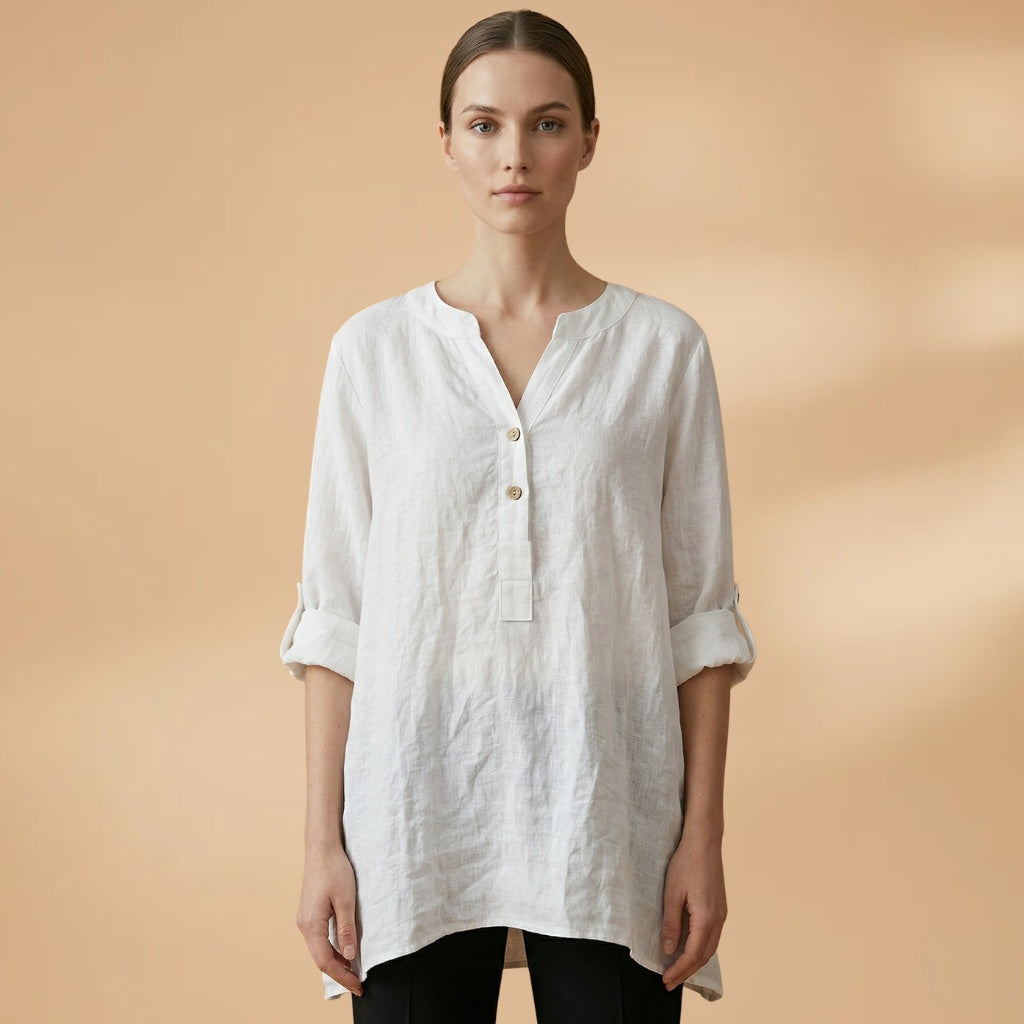 Blusa de linho feminina, decote V, manga rolável. A escolha perfeita para o seu verão.
