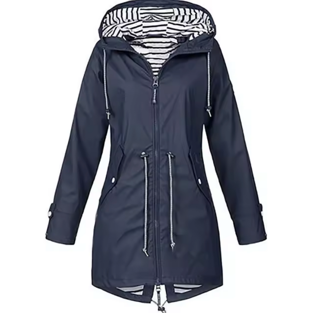 Impermeável feminino com capuz e cintura ajustável em cor viva, para um toque casual e moderno.