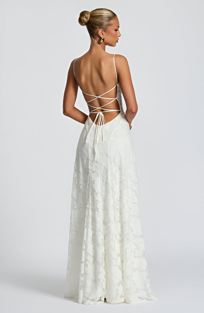 Vestido de festa feminino, longo e elegante, com lindo corpete de renda. Perfeito para gala e eventos.