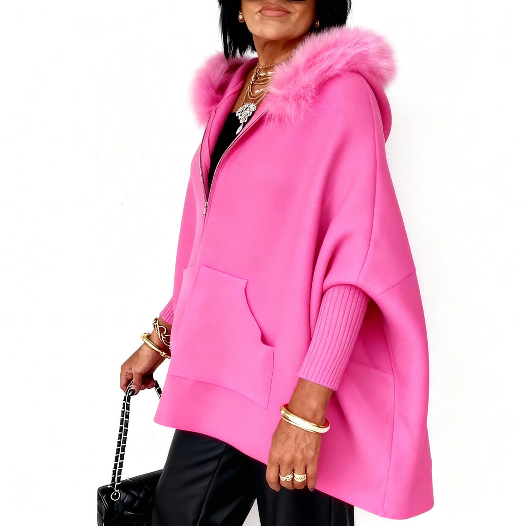 Capa feminina estilo casual, perfeita como agasalho de inverno. Um poncho versátil para o outono inverno.