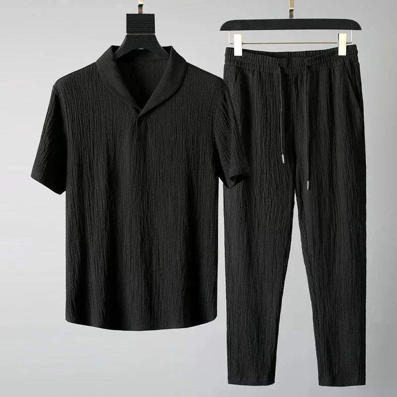 Conjunto masculino preto de verão: camisa manga curta e calças flexíveis. Roupa casual com conforto diário para primavera.