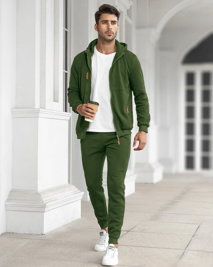Fato de treino masculino com capuz, calças slim, ideal para um estilo desportivo e moderno.