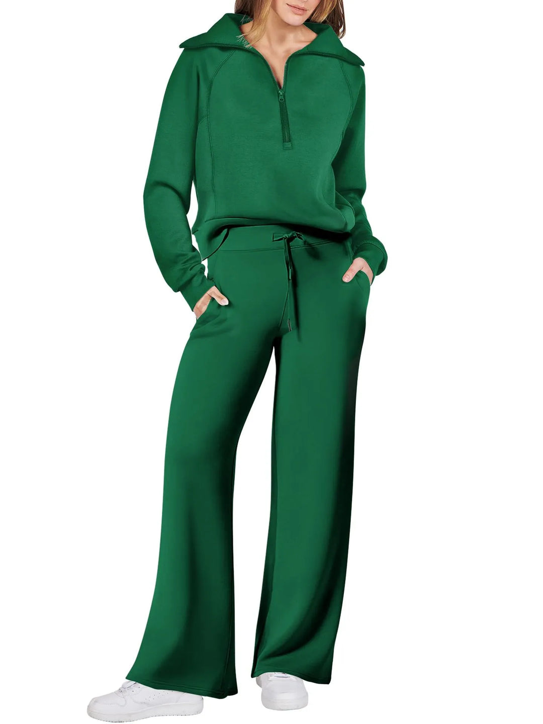 Conjunto lounge Esmee para mulher, duas peças macias para relaxar com conforto e estilo sem esforço.