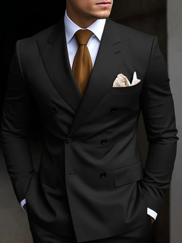Smoking para homem com duplo abotoamento, lapela bico, roupa formal e sofisticada para gala.