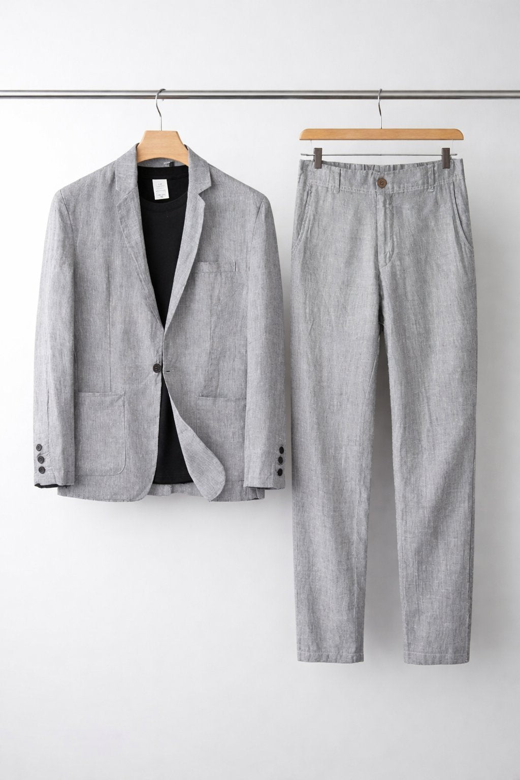Calças de linho masculinas de ajuste relaxado, confortáveis para o verão, parte do conjunto casual elegante.