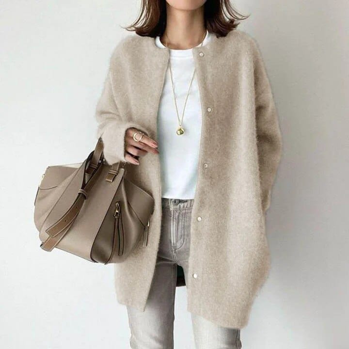 Cardigan feminino versátil para outono/inverno, combinando moda e conforto. Blusa feminina casual elegante.