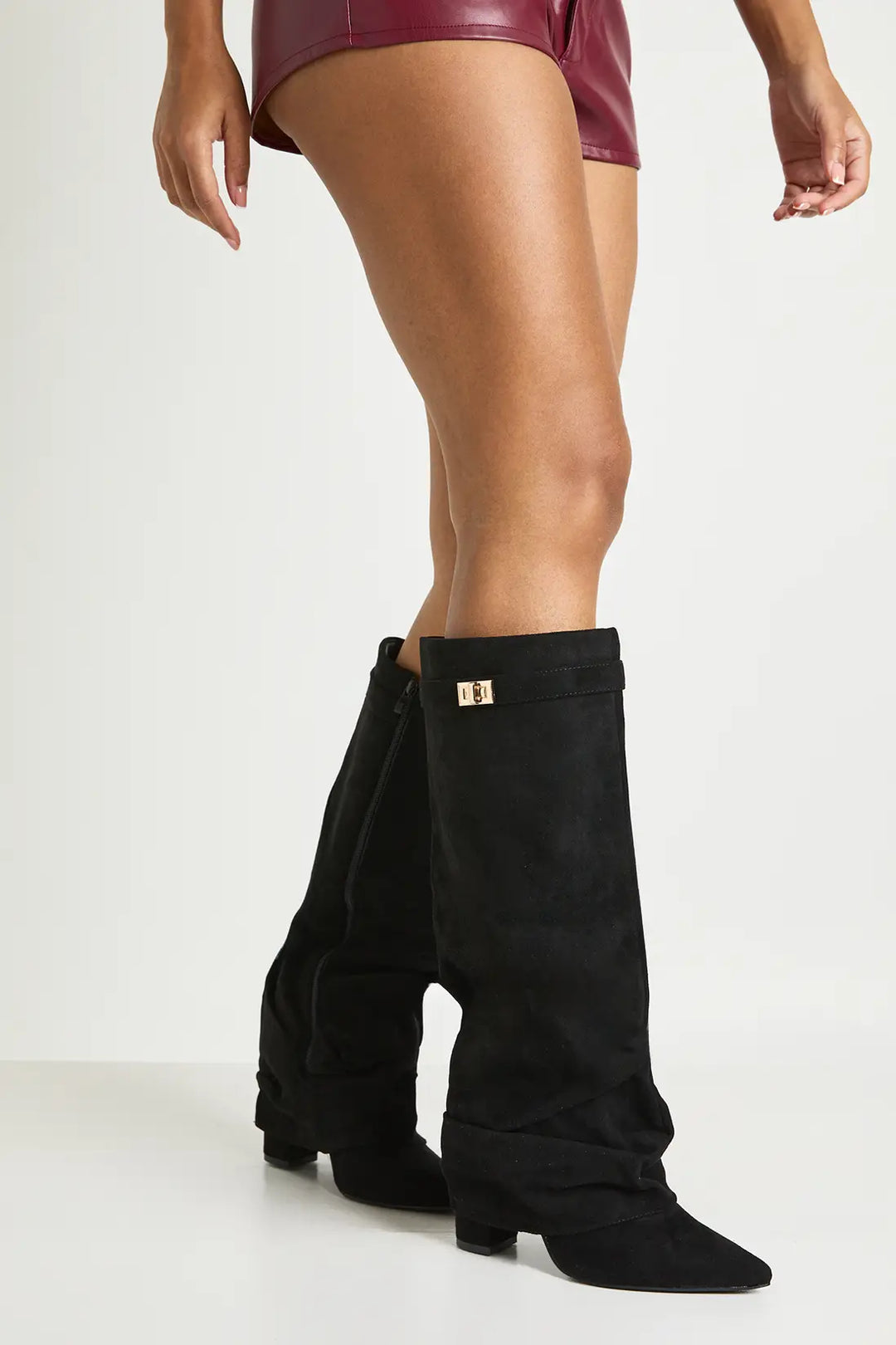 Botas slouch confortáveis e elegantes, bico pontiagudo, salto baixo, moda feminina.