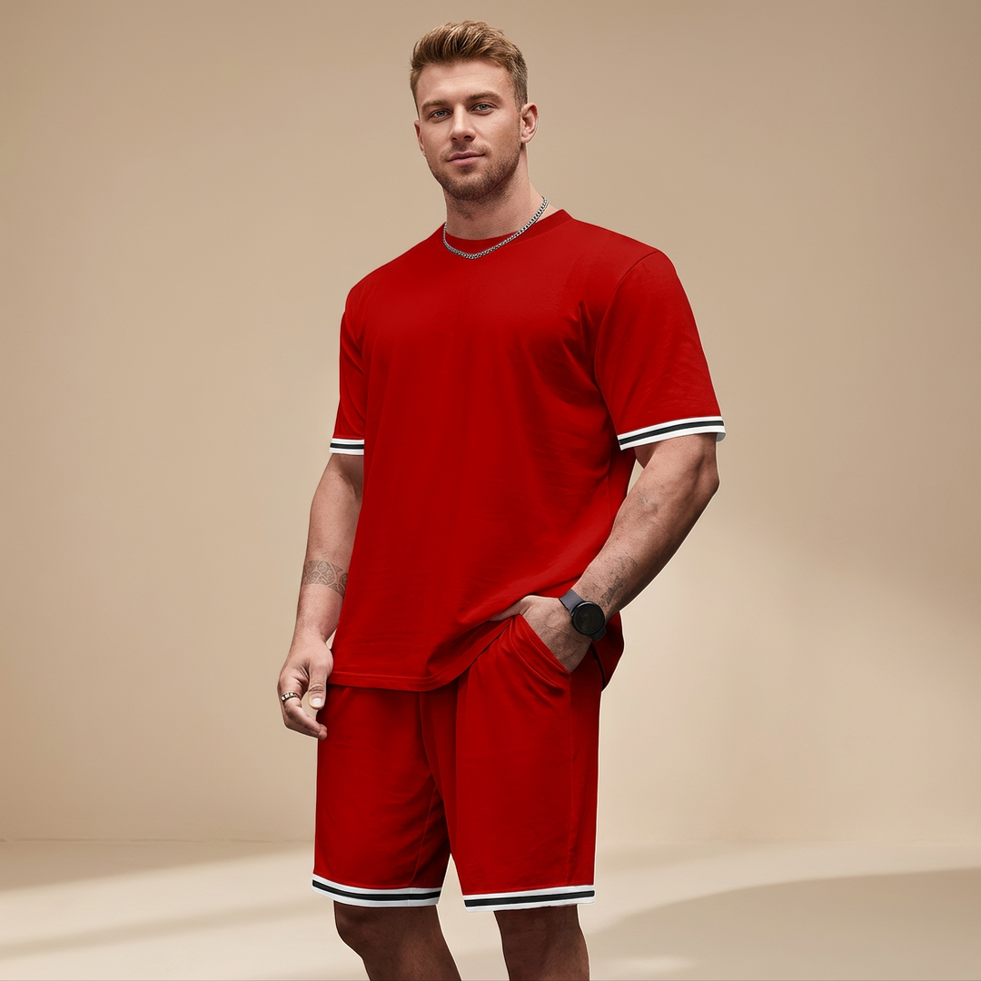 Conjunto masculino casual de duas peças. Inclui shorts e camisa, ideal para o verão e uso diário.