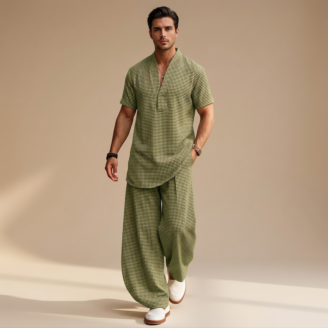 Moda masculina: conjunto casual para o verão. Roupa relaxada e confortável para o uso diário. Estilo moderno.