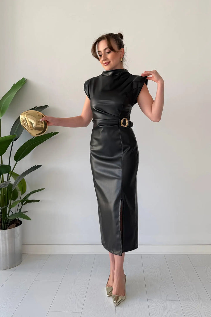 Vestido feminino midi elegante com fenda frontal, ideal para festas e eventos noturnos, realçando a silhueta.