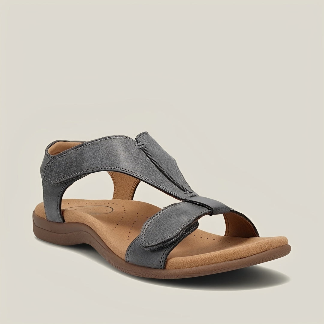 Sandália plataforma feminina ajustável com fecho de velcro, proporcionando conforto duradouro e estilo casual.