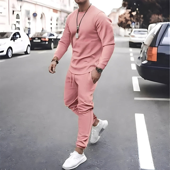 Conjunto masculino completo de calças, agasalho esportivo e moderno. Ideal para lazer e dia a dia.