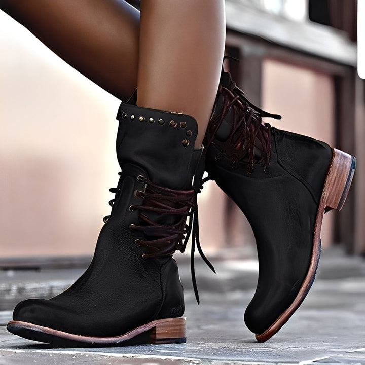 Botas Lenora femininas casuais com salto baixo. Estilo retro confortável, ideal para o outono e inverno. Calçado versátil e chique.