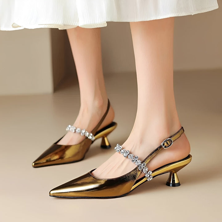 Sapatos de salto alto femininos com bico fino, estilo elegante e sofisticado. Perfeito para eventos.