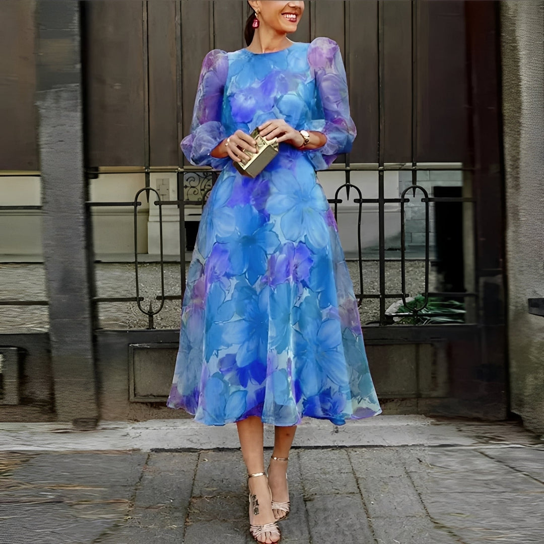 Vestido de verão midi feminino com estampa floral, oferecendo conforto e estilo para roupa feminina elegante.