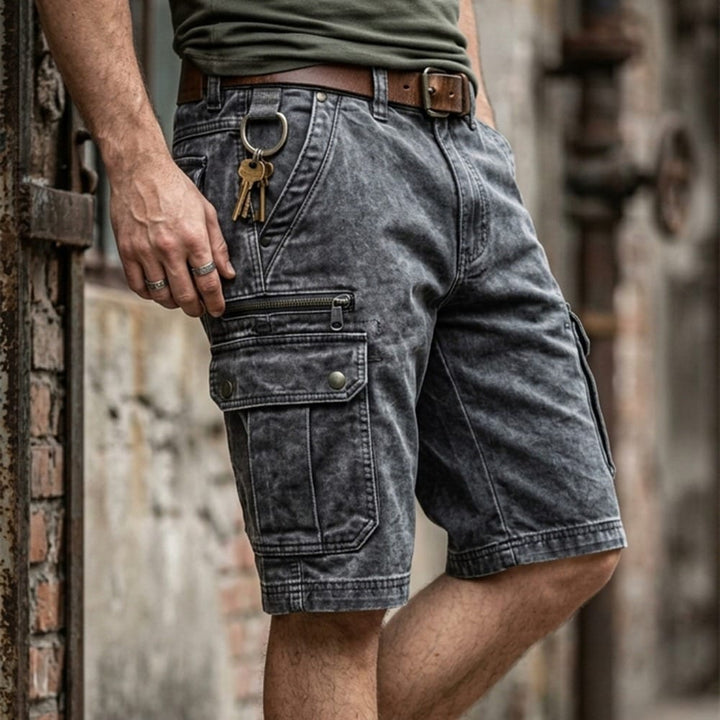Calções masculinos de verão, estilo cargo. Conforto, praticidade e versatilidade para o look casual.