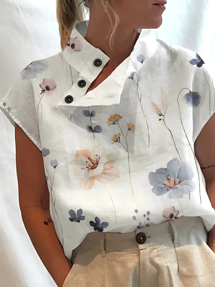 Blusa feminina com design e padrão moderno. Top estiloso para primavera-verão, roupa casual e confortável.