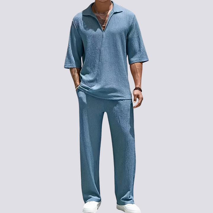 Conjunto masculino elegante e casual de verão, duas peças, ideal para viagem e conforto com estilo.