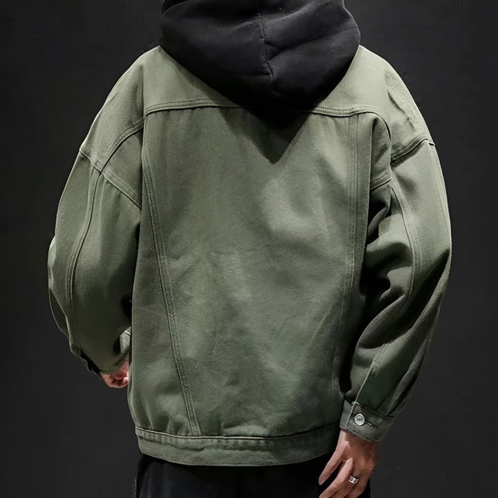 Jaqueta masculina com bolsos práticos, estilo versátil para primavera/outono. Roupa casual e moderna para homens.