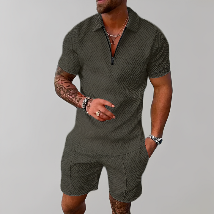Conjunto de polo e shorts bege, roupa de verão casual masculina, estilo moderno e elegante para o dia a dia.