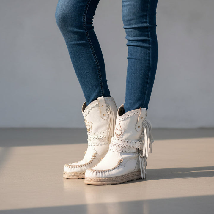 Botas femininas de tornozelo boho, um calçado elegante e confortável. Perfeitas para a moda de outono/inverno e estilo casual.