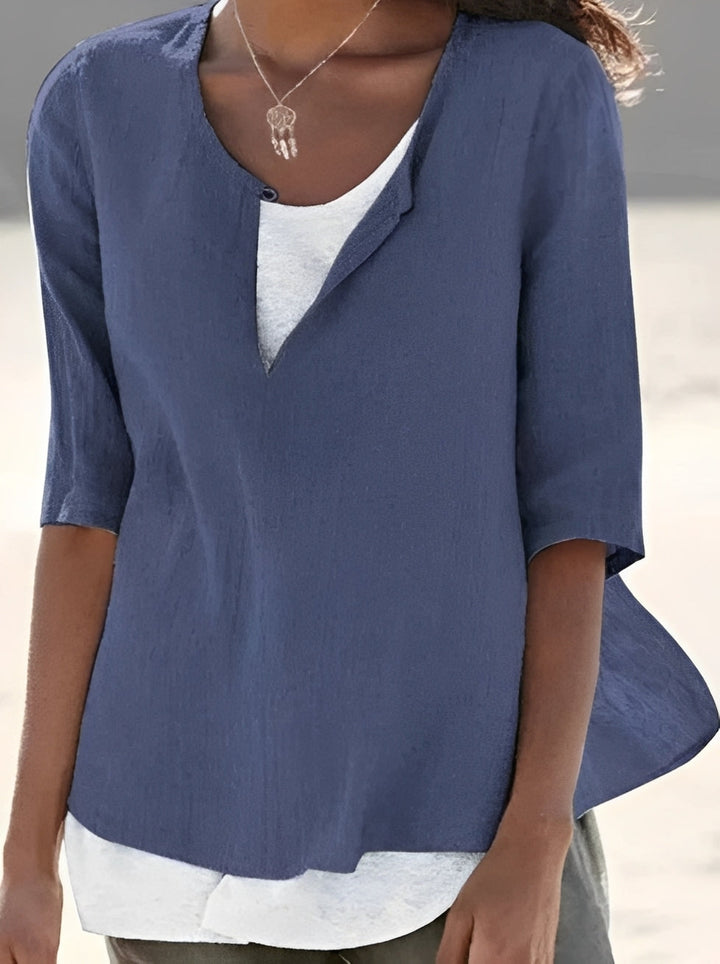 Top feminino elegante com camadas sutis. Versátil para looks casuais chiques e moda verão.