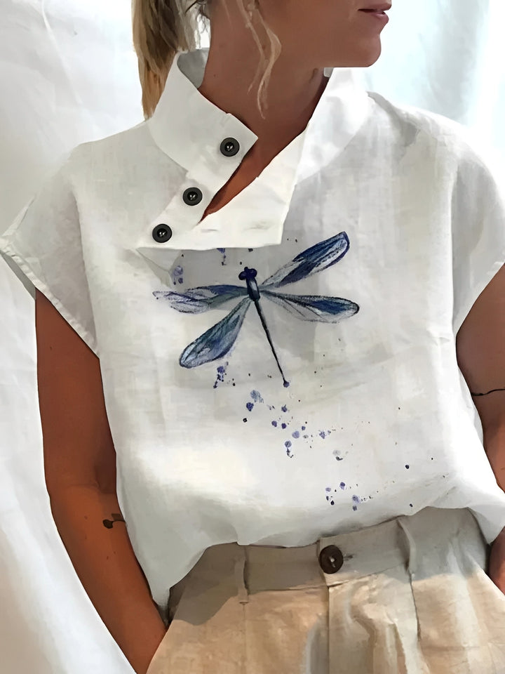 Blusa feminina estilosa com padrão moderno. Top versátil para moda verão, look casual e confortável.