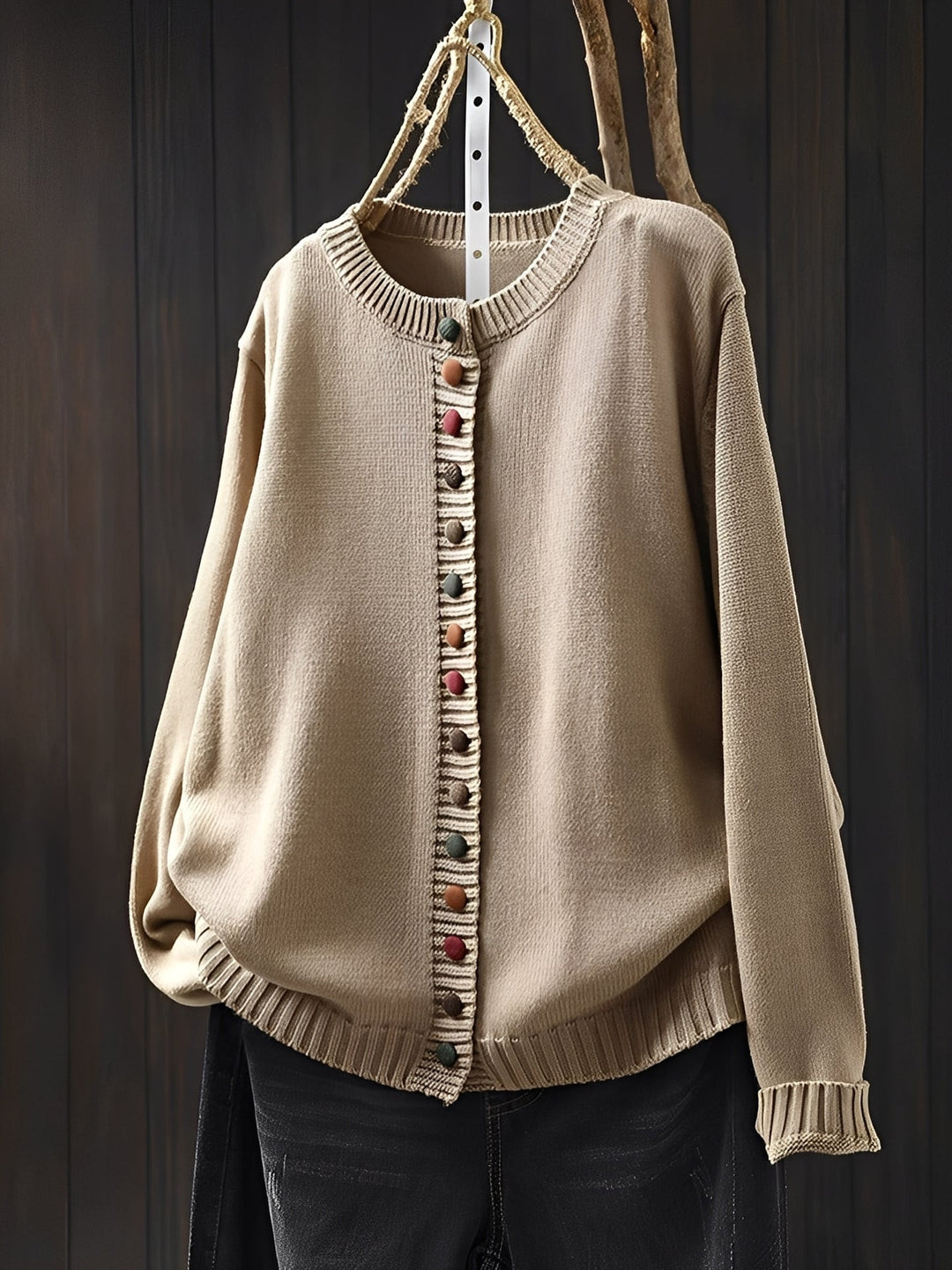 Confortável cardigan feminino leve, perfeito para um toque de elegância no seu look diário.