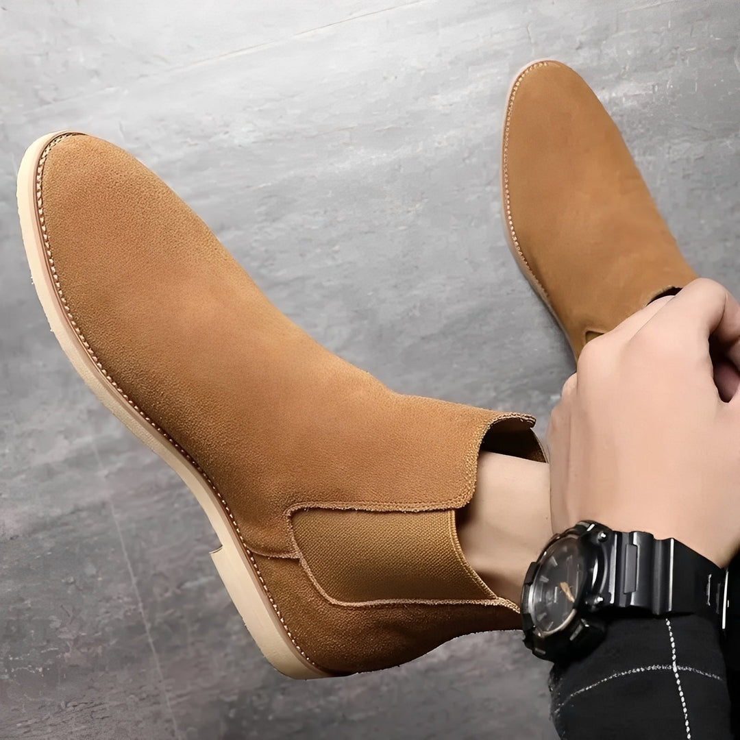 Botas Chelsea Masculinas Willard pretas, estilo elegante e casual. Calçado masculino confortável e versátil.