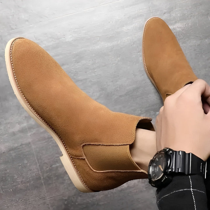 Botas Chelsea Masculinas Willard pretas, estilo elegante e casual. Calçado masculino confortável e versátil.