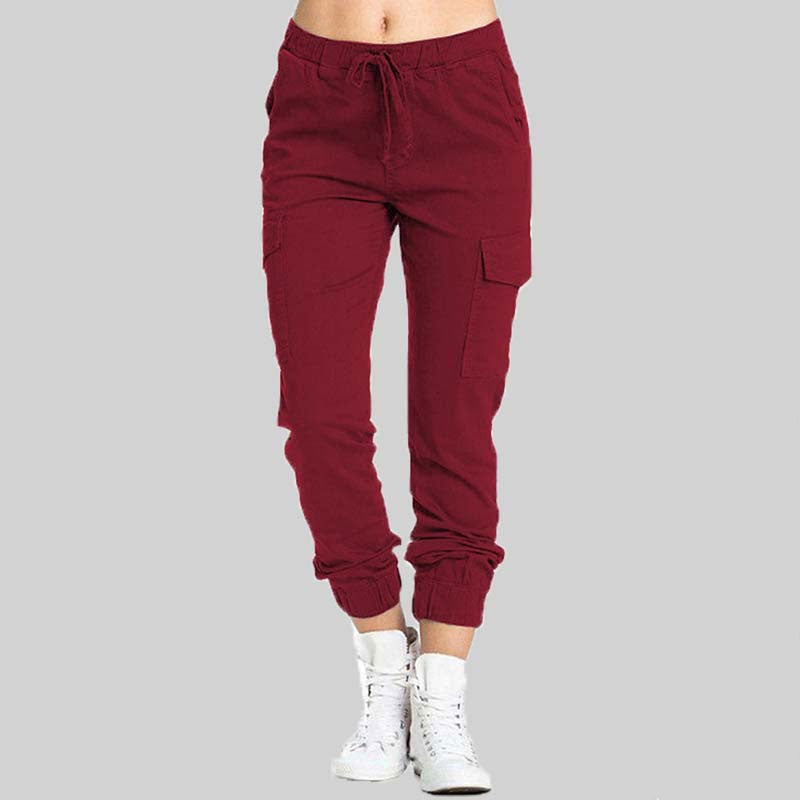 Confortáveis calças cargo para mulher, com cintura elástica e bolsos, perfeitas para o dia a dia e moda casual.