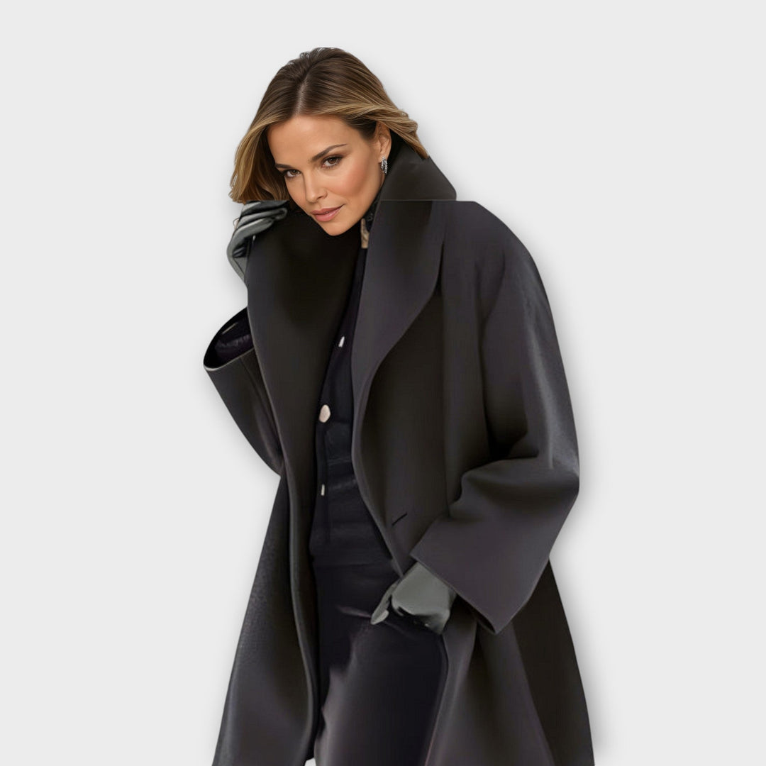 Casaco de gabardine feminina elegante, perfeito para dias frios com muito estilo e moda.