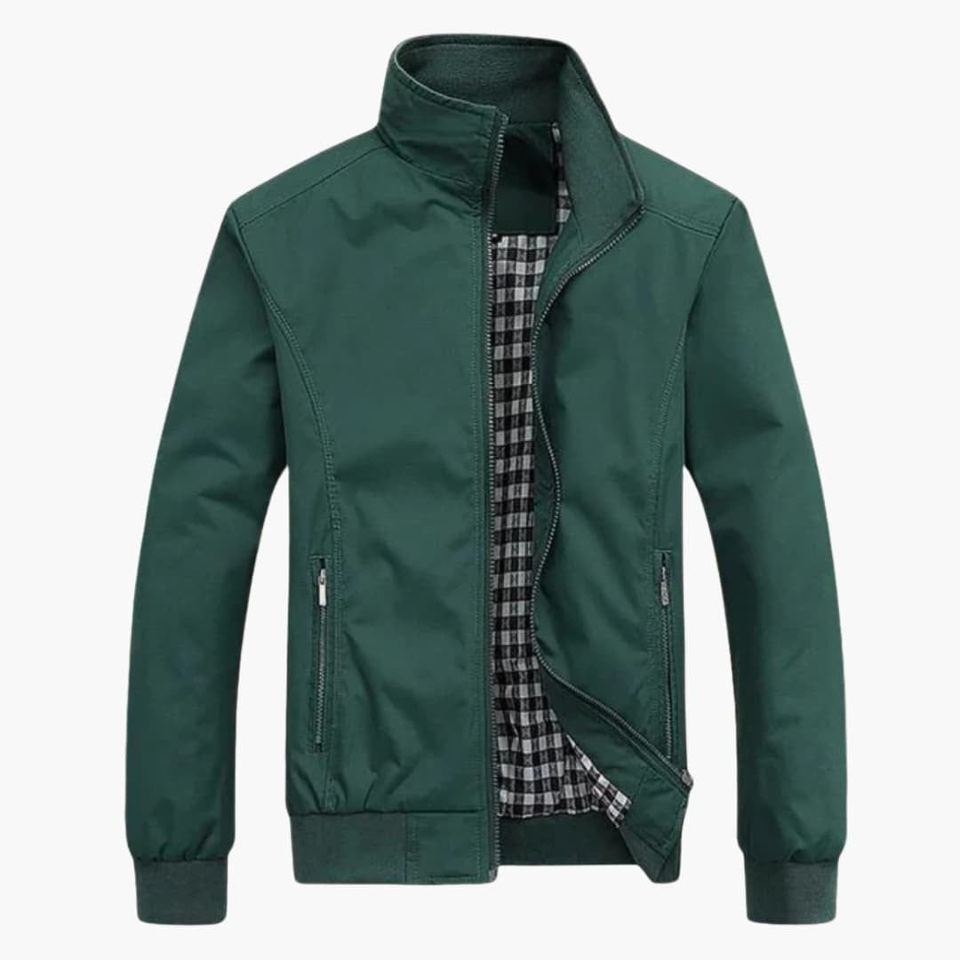 Blusão masculino gola alta com zíper, forro xadrez interno, ideal para entretempos e moda homem.