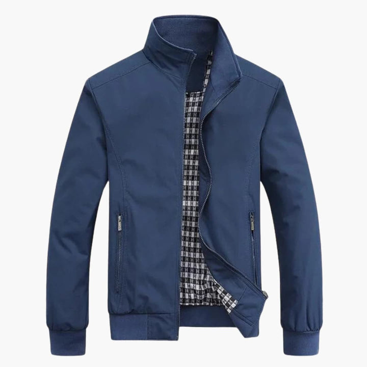 Blusão masculino gola alta com zíper frontal, forro xadrez visível, perfeito para o dia a dia e entretempos.