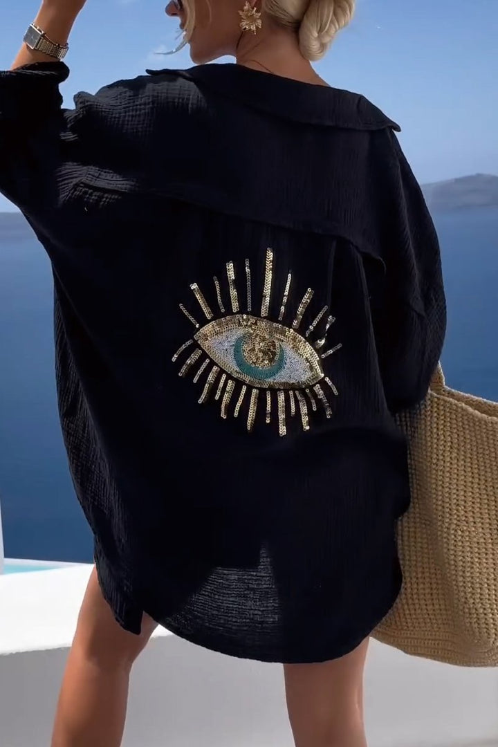 Roupa feminina: camisa oversize confortável e estilosa com bordado, ideal para looks de verão.