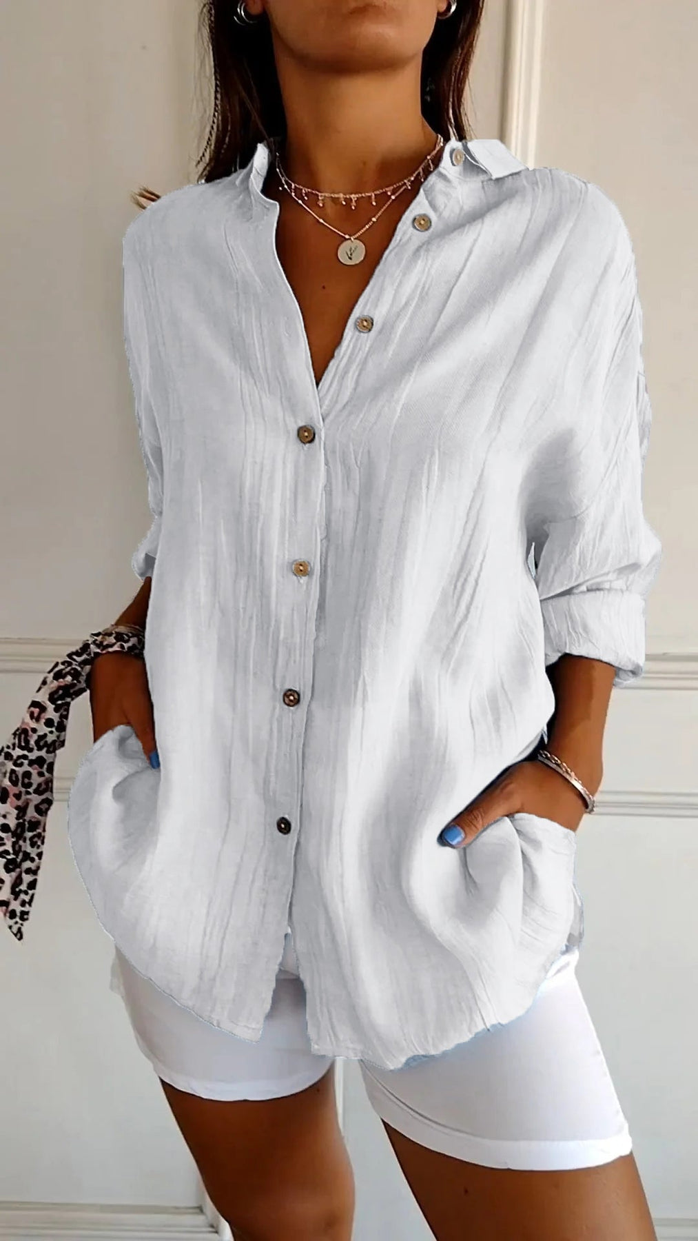 Camisa feminina elegante, ideal para o dia a dia com conforto superior.