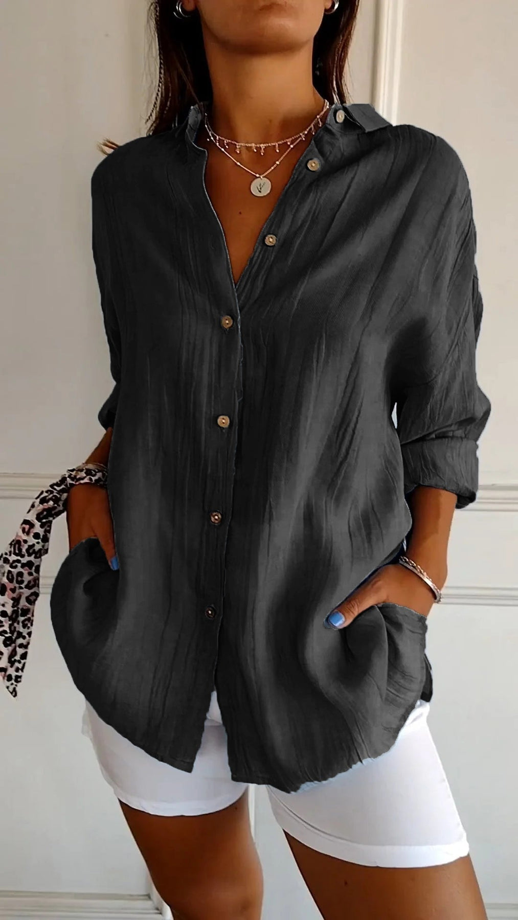 Roupa feminina: blusa de manga longa casual, mas com toque de elegância.